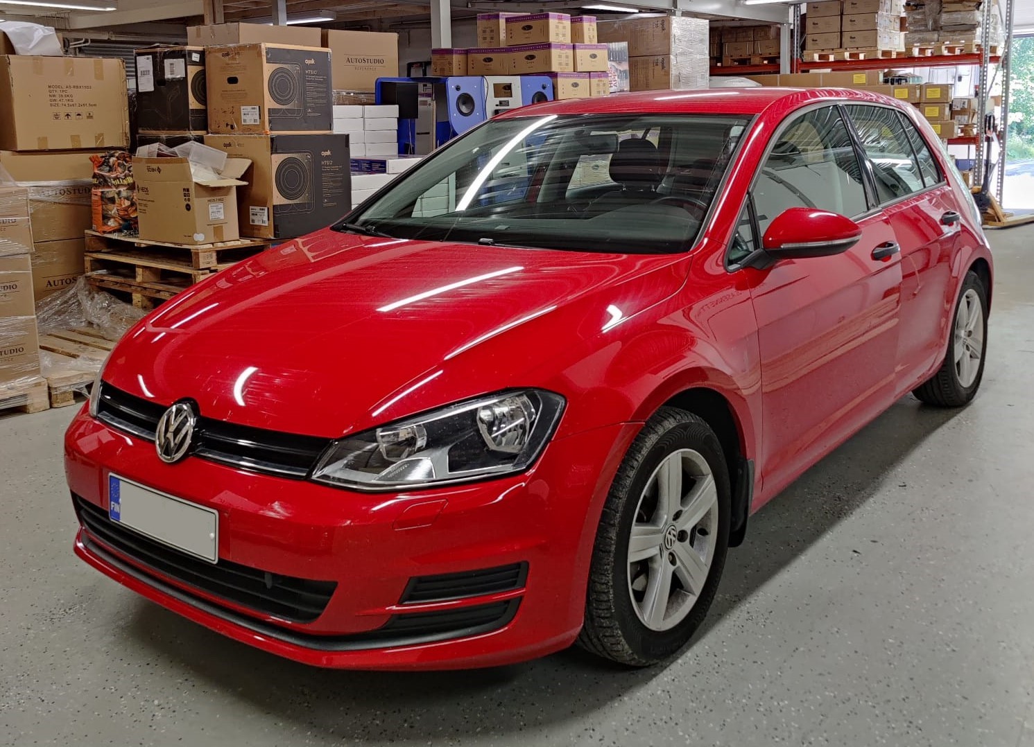 Volkswagen Golf 2014 mk7 kaiuttimien asennus ja ovien vaimennus