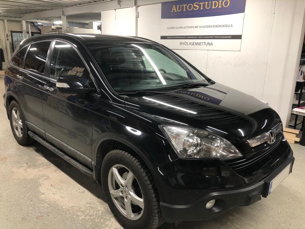 Honda CR-V 2007 2-din soittimen asennus Honda CR-V 2007 2-din soittimen asennus