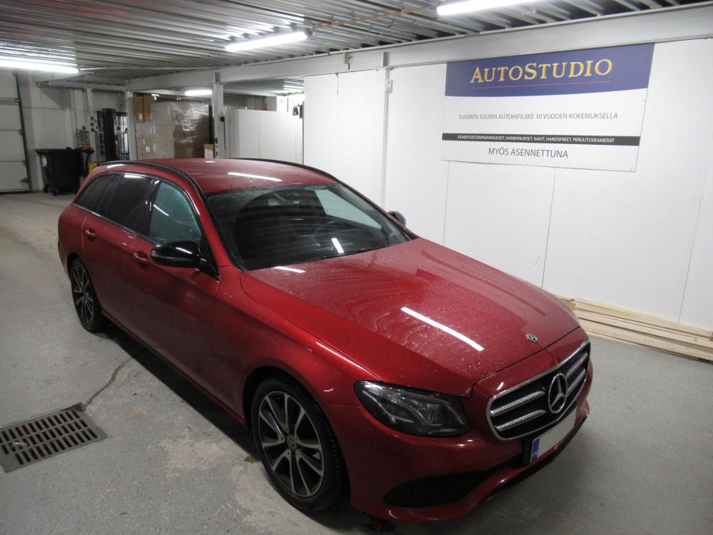 Mercedes E-Class S213 2020 kaiuttimien asennus ja ovien vaimennus