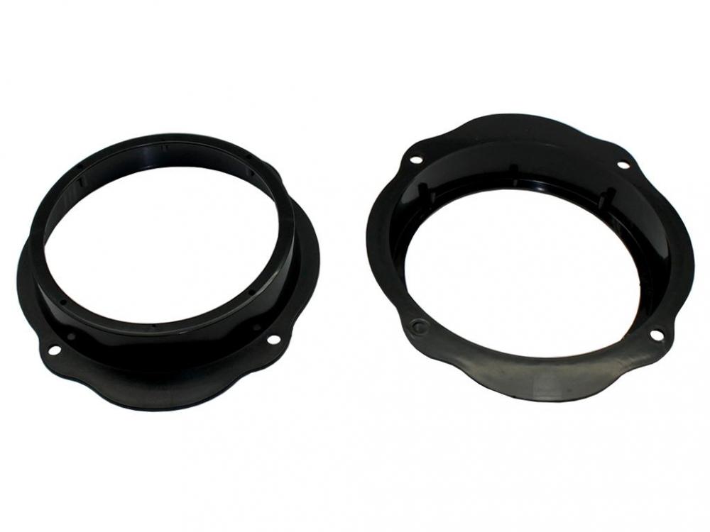 Connects2 CT25FD07 Ford Focus 2004 - 2010 kaiutinsovitteet 165mm (6.5") kaiuttimille Connects2 CT25FD07 Ford Focus 2004 - 2010 kaiutinsovitteet 165mm (6.5") kaiuttimille