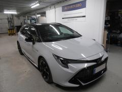 Toyota Corolla hybrid 2020 kaiuttimien asennus ja ovien vaimennus