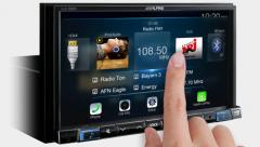 Alpine ILX-702D 2-DIN mediasoitin Alpine ILX-702D 2-DIN mediasoitin