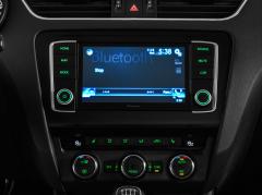 Pioneer AVIC-EVO Skoda Octavia MK3 Pioneer AVIC-EVO Skoda Octavia MK3